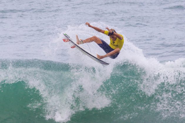 Giovani Pontes, Rip Curl Guarujá Open 2017, Praia do Tombo. Foto: Silvia Winik.