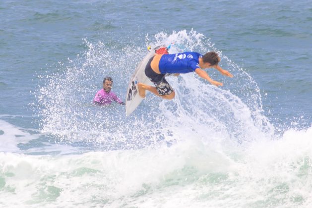 Jessé Mendes, Rip Curl Guarujá Open 2017, Praia do Tombo. Foto: Silvia Winik.