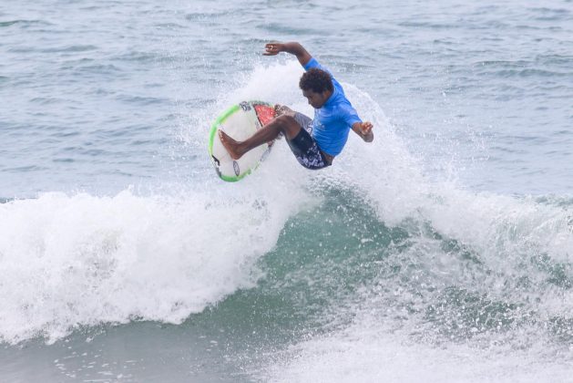 Victor Bernardo, Rip Curl Guarujá Open 2017, Praia do Tombo. Foto: Silvia Winik.