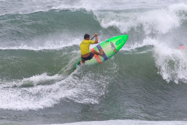 Leco Salazar, Rip Curl Guarujá Open 2017, Praia do Tombo. Foto: Silvia Winik.