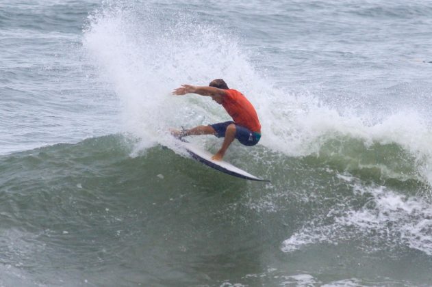 Giovani Pontes, Rip Curl Guarujá Open 2017, Praia do Tombo. Foto: Silvia Winik.