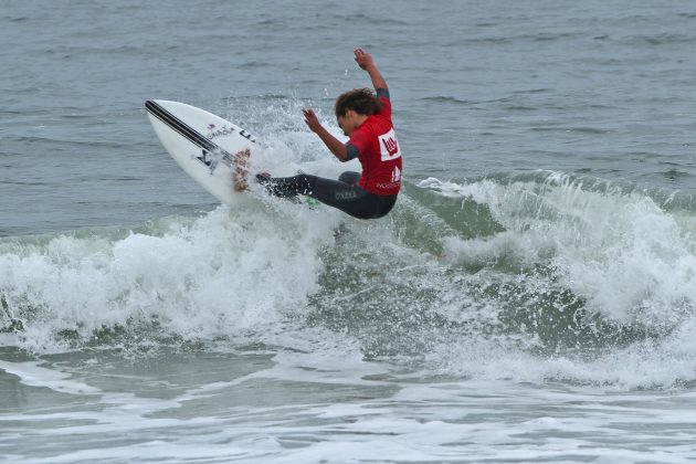 Guilherme Fernandes, Hang Loose Surf Attack 2017, Praia do Tombo, Guarujá (SP). Foto: Munir El Hage.