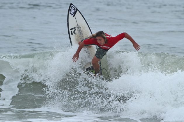 Luiz Mendes, Hang Loose Surf Attack 2017, Praia do Tombo, Guarujá (SP). Foto: Munir El Hage.