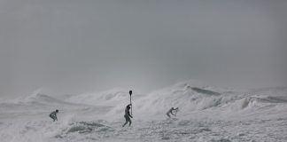 Surfe de race no Red Bull Heavy Water