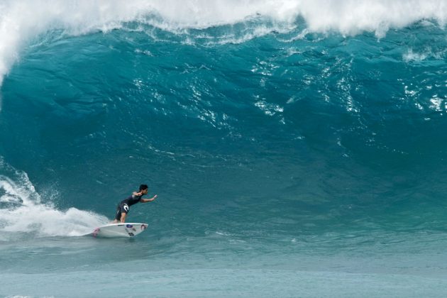 Gabriel Medina, Pipeline, North Shore de Oahu, Havaí. Foto: Bruno Lemos / Sony Brasil.