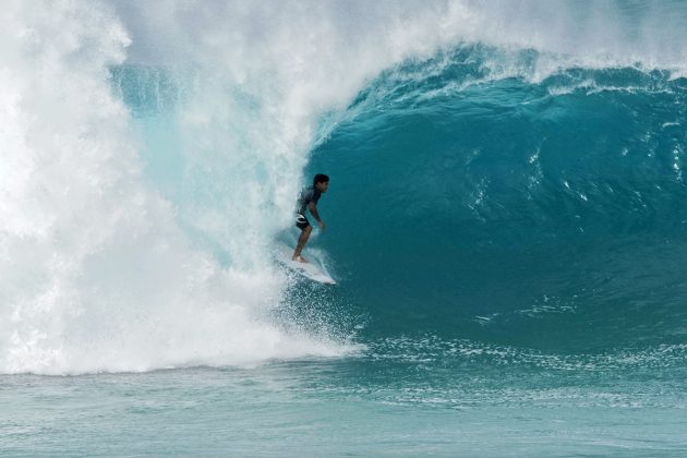 Gabriel Medina, Pipeline, North Shore de Oahu, Havaí. Foto: Bruno Lemos / Sony Brasil.