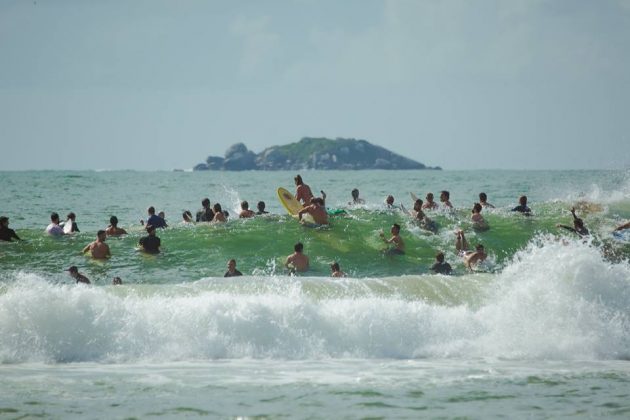 Homenagem a Jean da Silva, Praia do Bispo, Balneário Barra do Sul (SC). Foto: Bárbara Aviz.