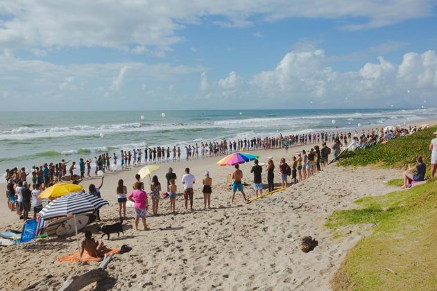 Homenagem a Jean da Silva, Praia do Bispo, Balneário Barra do Sul (SC). Foto: Bárbara Aviz.