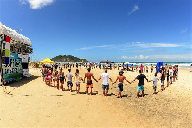 Homenagem a Jean da Silva, Oceano Surf Talentos, praia do Santinho, Florianópolis (SC). Foto: Marcio David.