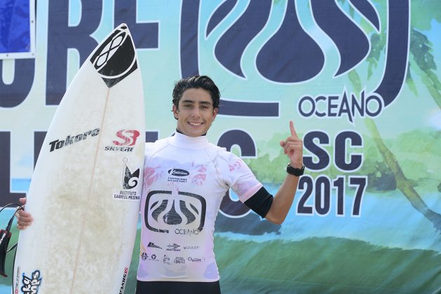 Leo Barcelos, Oceano Surf Talentos, praia do Santinho, Florianópolis (SC). Foto: Marcio David.