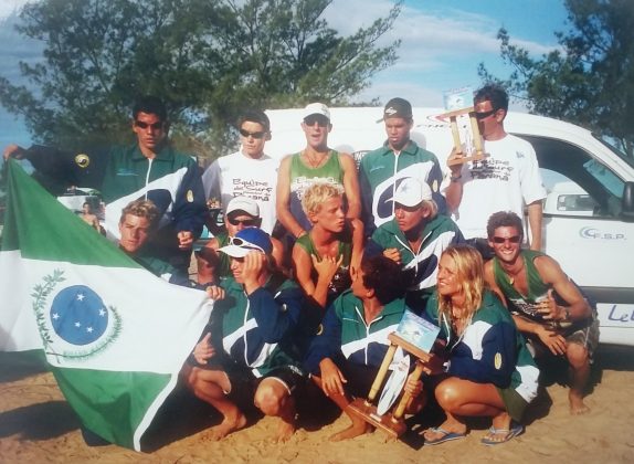 Equipe paranaense no brasileiro da CBS, Guia Surfe no Brasil. Foto: Juca de Barros.