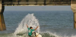 Gabriel Medina preparado para o ataque