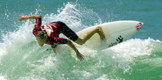 Australianos dominam final do Onbongo Pro 2002 em Floripa