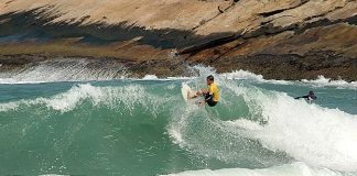 Eco Surf reúne galera em Grumari (RJ)