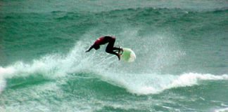 Falta de ondas na praia Brava (SC) adia início da Taça Lui Lui